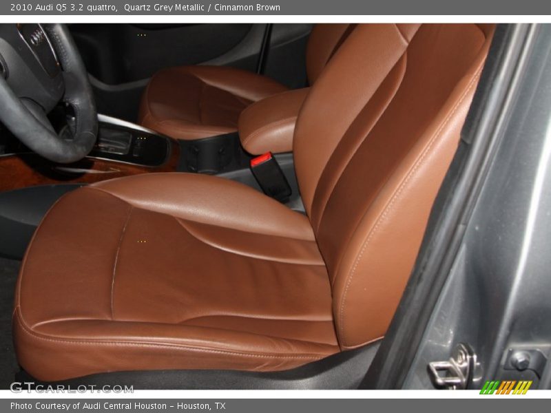 Quartz Grey Metallic / Cinnamon Brown 2010 Audi Q5 3.2 quattro