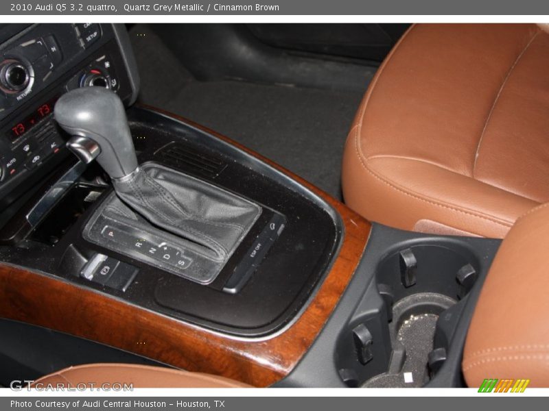 Quartz Grey Metallic / Cinnamon Brown 2010 Audi Q5 3.2 quattro