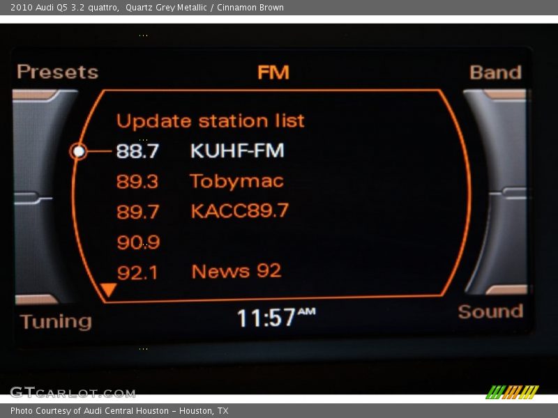 Quartz Grey Metallic / Cinnamon Brown 2010 Audi Q5 3.2 quattro