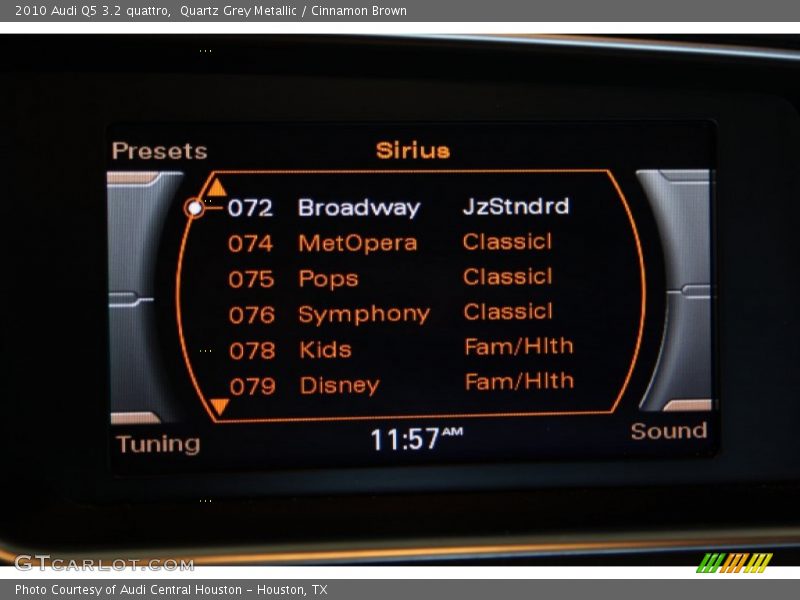 Quartz Grey Metallic / Cinnamon Brown 2010 Audi Q5 3.2 quattro