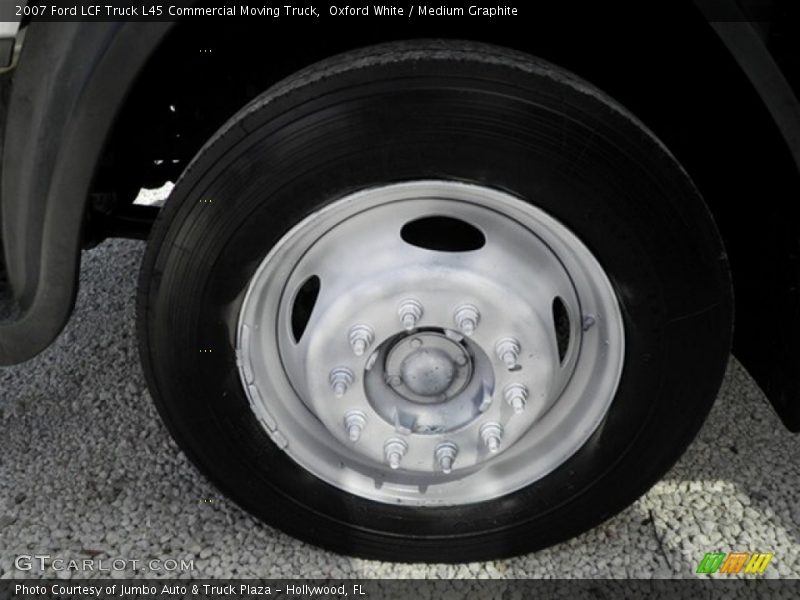 Oxford White / Medium Graphite 2007 Ford LCF Truck L45 Commercial Moving Truck