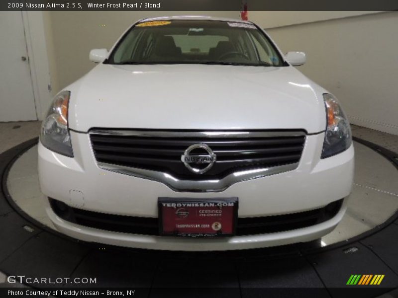 Winter Frost Pearl / Blond 2009 Nissan Altima 2.5 S