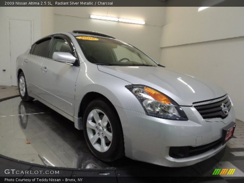 Radiant Silver Metallic / Charcoal 2009 Nissan Altima 2.5 SL