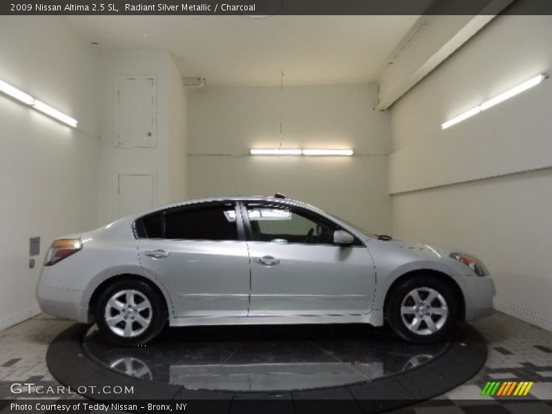 Radiant Silver Metallic / Charcoal 2009 Nissan Altima 2.5 SL