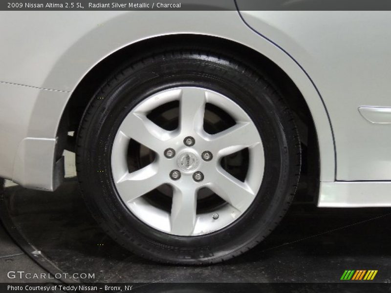 Radiant Silver Metallic / Charcoal 2009 Nissan Altima 2.5 SL