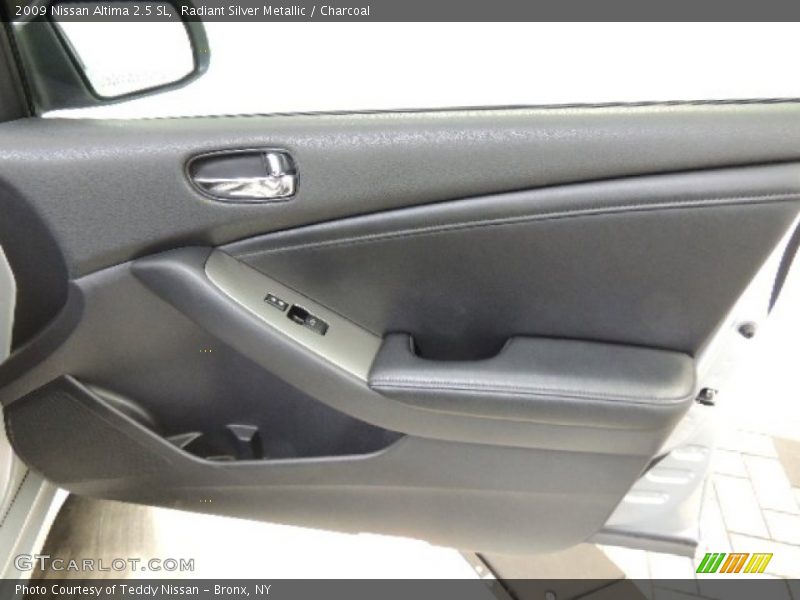 Radiant Silver Metallic / Charcoal 2009 Nissan Altima 2.5 SL