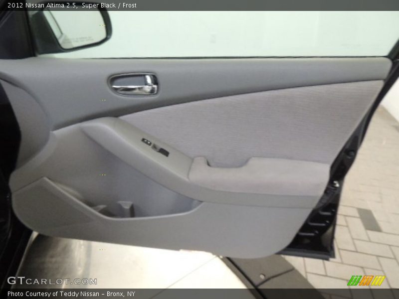 Super Black / Frost 2012 Nissan Altima 2.5