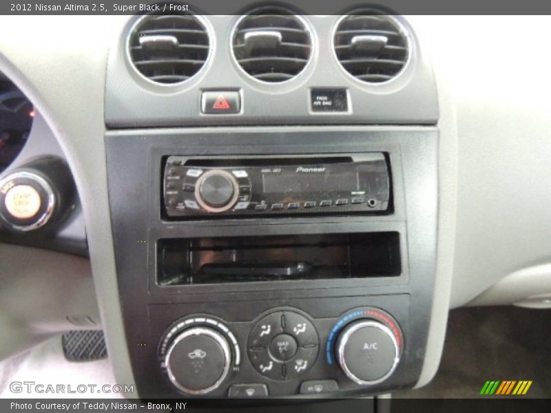 Super Black / Frost 2012 Nissan Altima 2.5