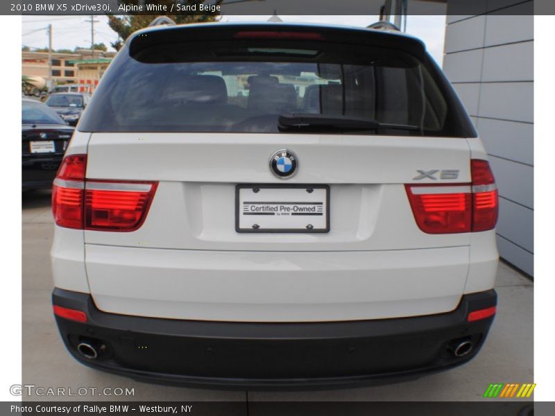 Alpine White / Sand Beige 2010 BMW X5 xDrive30i