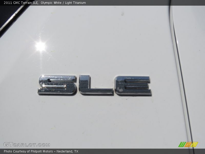 Olympic White / Light Titanium 2011 GMC Terrain SLE