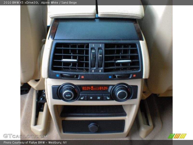Alpine White / Sand Beige 2010 BMW X5 xDrive30i