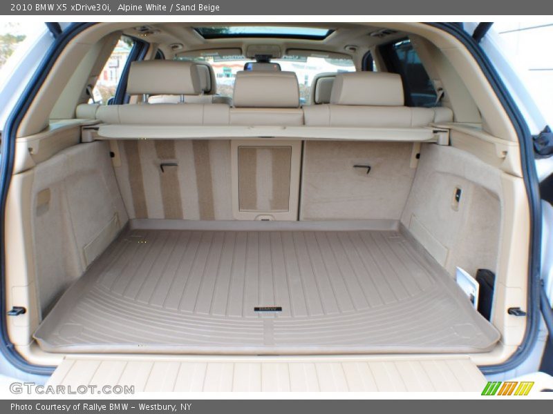 Alpine White / Sand Beige 2010 BMW X5 xDrive30i