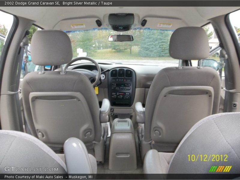 Bright Silver Metallic / Taupe 2002 Dodge Grand Caravan SE