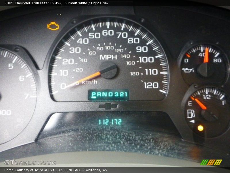 Summit White / Light Gray 2005 Chevrolet TrailBlazer LS 4x4
