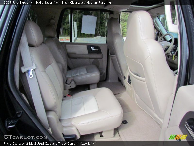 Black Clearcoat / Medium Parchment 2005 Ford Expedition Eddie Bauer 4x4