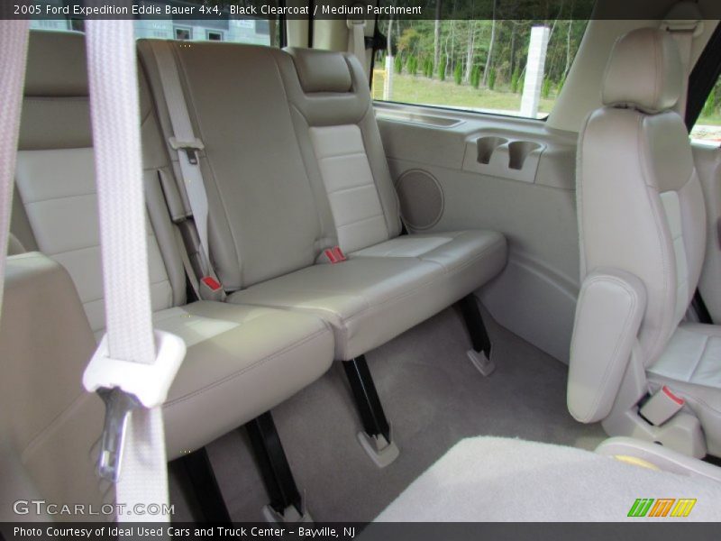 Black Clearcoat / Medium Parchment 2005 Ford Expedition Eddie Bauer 4x4