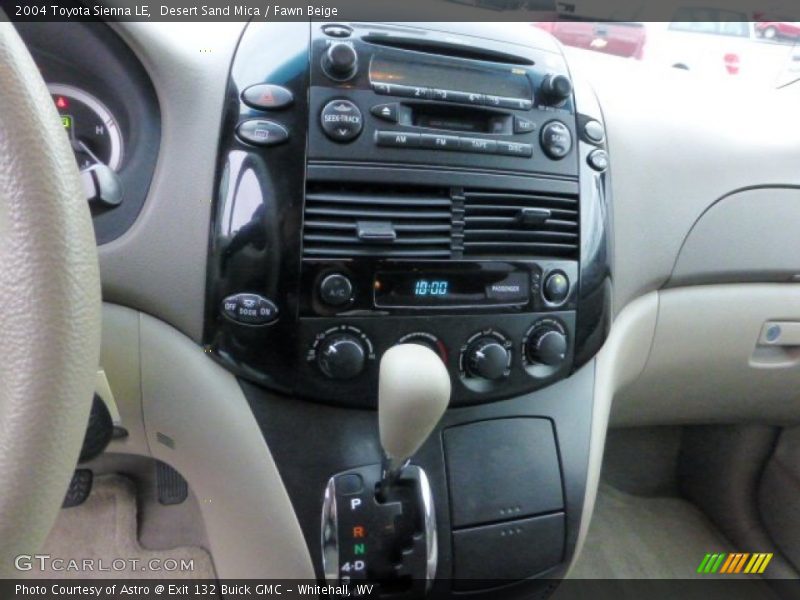 Desert Sand Mica / Fawn Beige 2004 Toyota Sienna LE