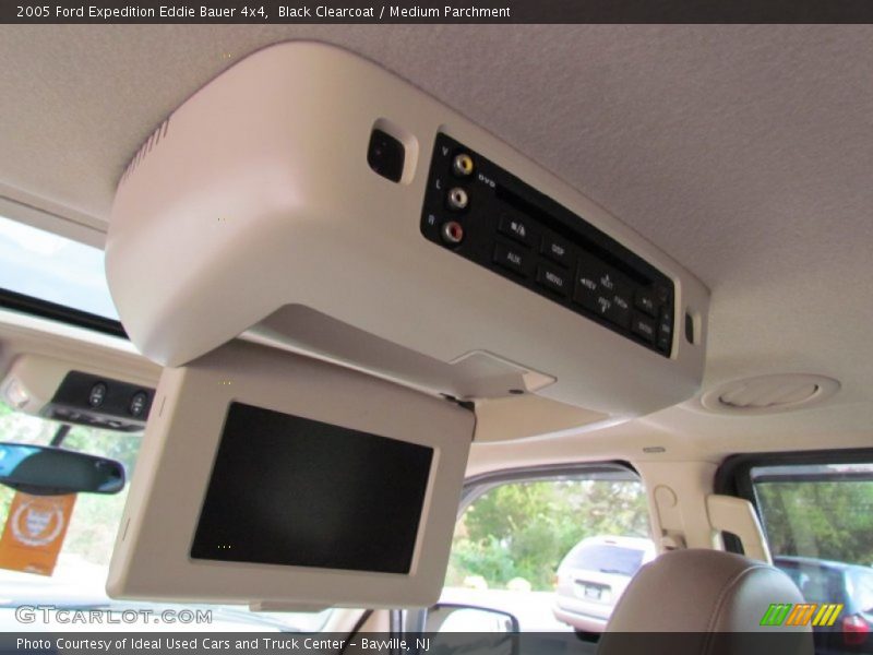 Black Clearcoat / Medium Parchment 2005 Ford Expedition Eddie Bauer 4x4