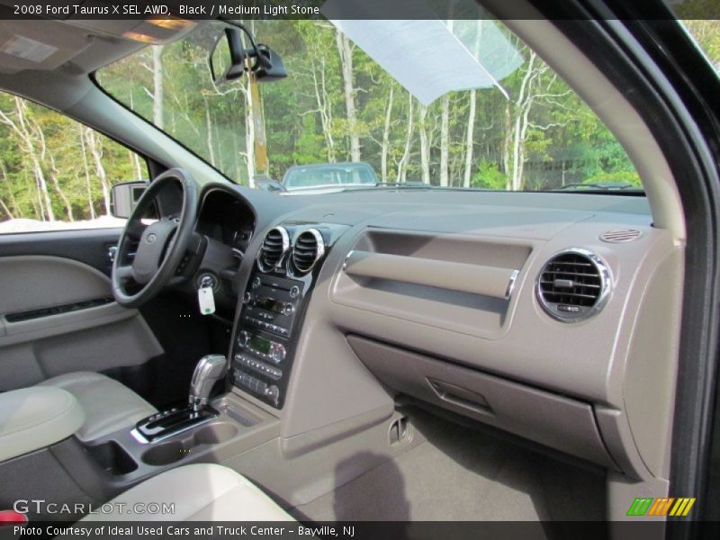 Black / Medium Light Stone 2008 Ford Taurus X SEL AWD