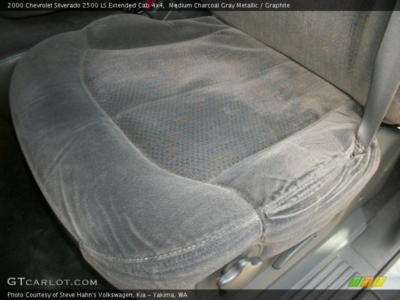 Medium Charcoal Gray Metallic / Graphite 2000 Chevrolet Silverado 2500 LS Extended Cab 4x4