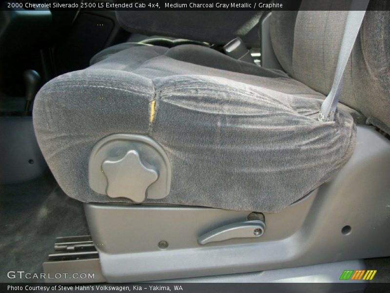 Medium Charcoal Gray Metallic / Graphite 2000 Chevrolet Silverado 2500 LS Extended Cab 4x4