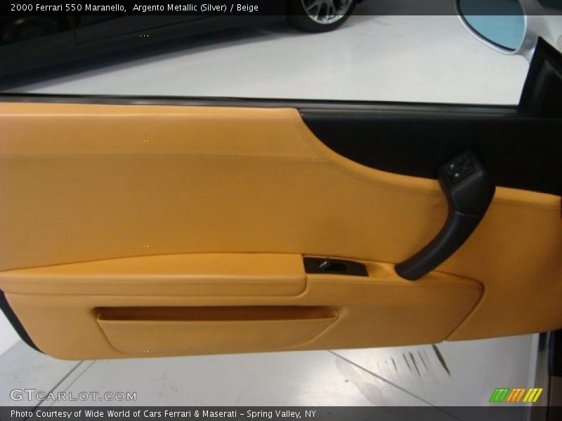 Door Panel of 2000 550 Maranello