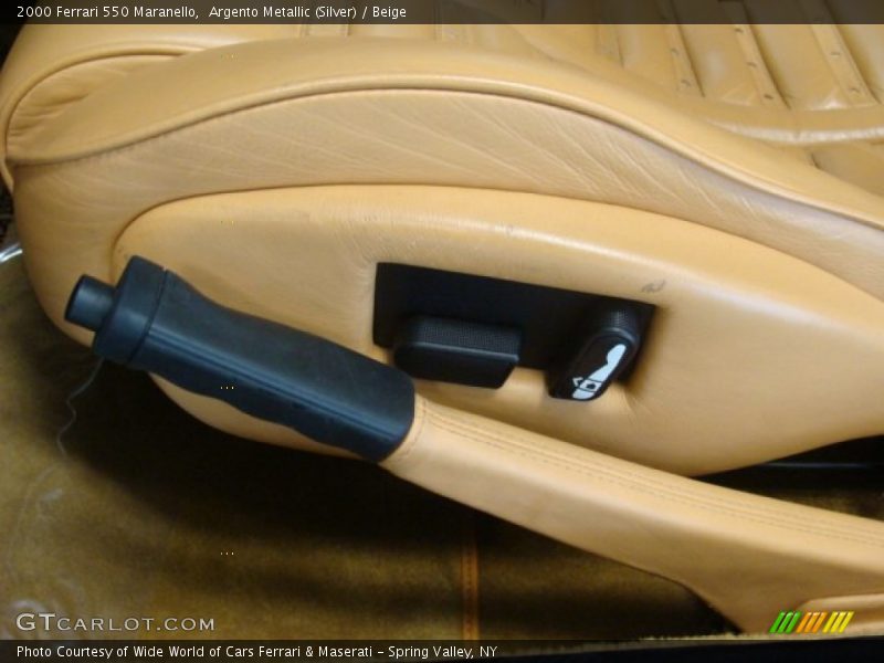 Argento Metallic (Silver) / Beige 2000 Ferrari 550 Maranello