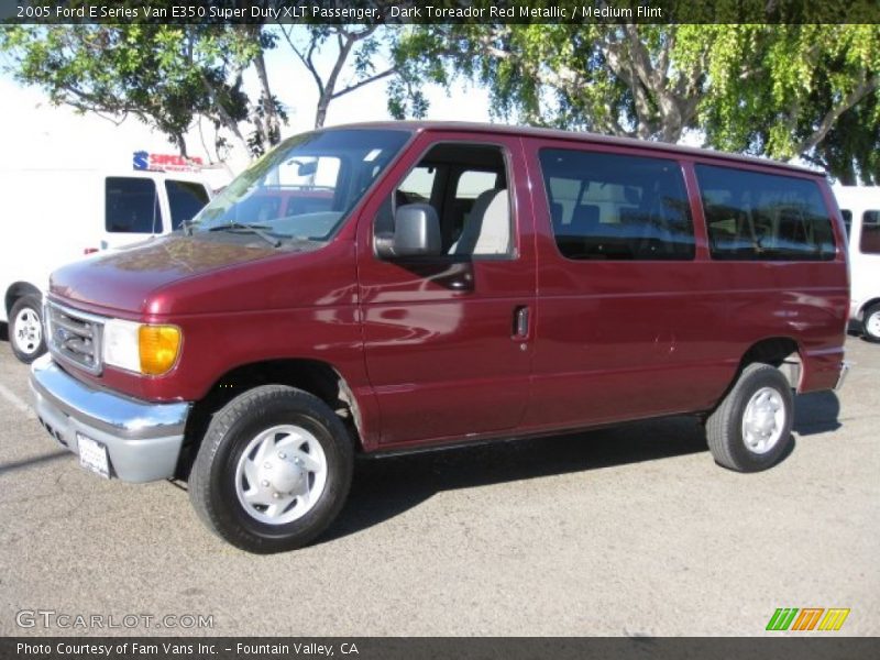 Dark Toreador Red Metallic / Medium Flint 2005 Ford E Series Van E350 Super Duty XLT Passenger