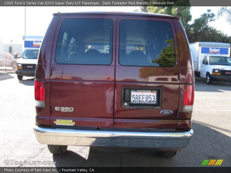 Dark Toreador Red Metallic / Medium Flint 2005 Ford E Series Van E350 Super Duty XLT Passenger