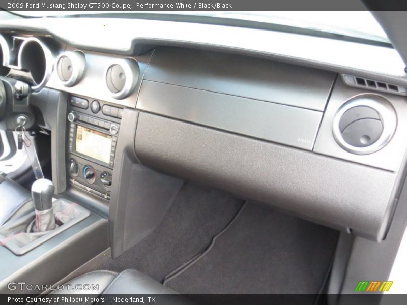 Performance White / Black/Black 2009 Ford Mustang Shelby GT500 Coupe