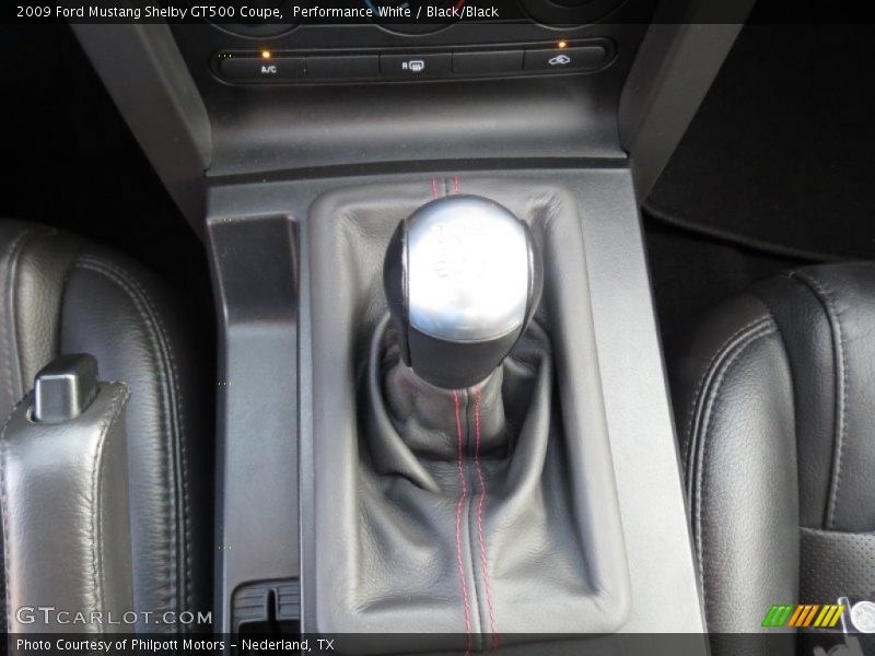 Performance White / Black/Black 2009 Ford Mustang Shelby GT500 Coupe