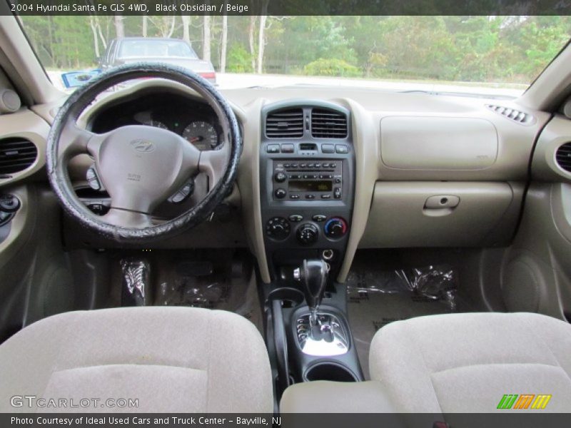 Dashboard of 2004 Santa Fe GLS 4WD
