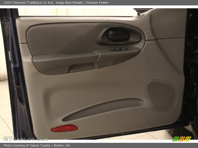 Indigo Blue Metallic / Medium Pewter 2004 Chevrolet TrailBlazer LS 4x4
