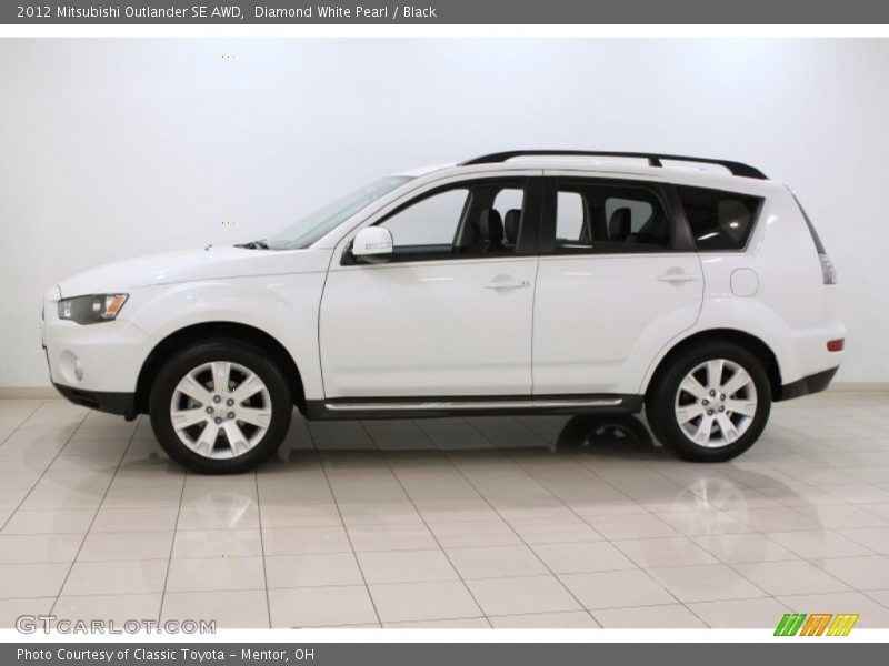 Diamond White Pearl / Black 2012 Mitsubishi Outlander SE AWD