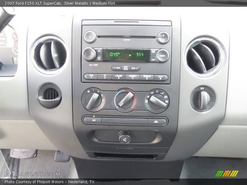 Silver Metallic / Medium Flint 2007 Ford F150 XLT SuperCab