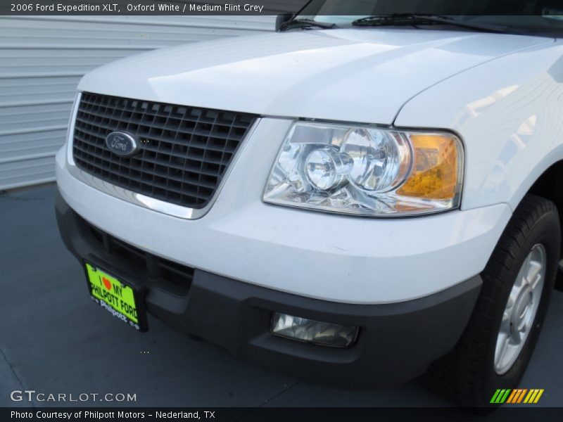 Oxford White / Medium Flint Grey 2006 Ford Expedition XLT