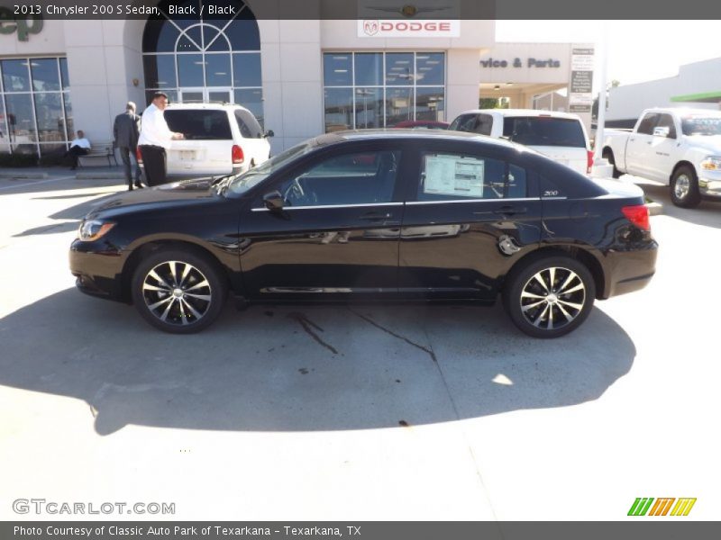 Black / Black 2013 Chrysler 200 S Sedan