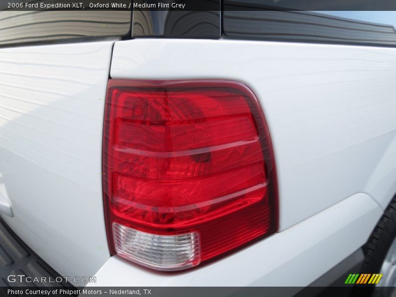 Oxford White / Medium Flint Grey 2006 Ford Expedition XLT