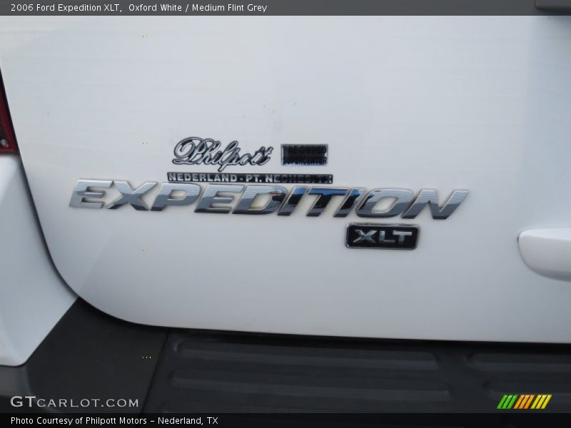 Oxford White / Medium Flint Grey 2006 Ford Expedition XLT