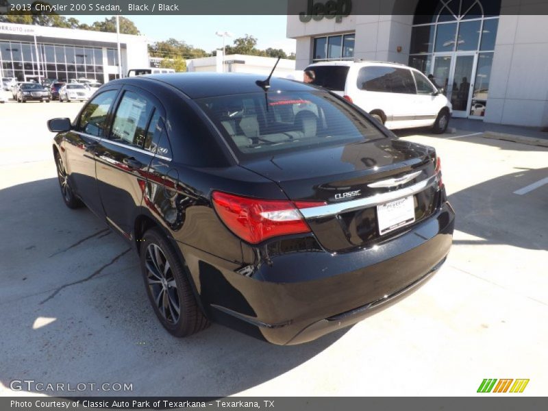 Black / Black 2013 Chrysler 200 S Sedan