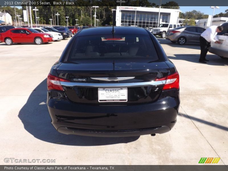 Black / Black 2013 Chrysler 200 S Sedan