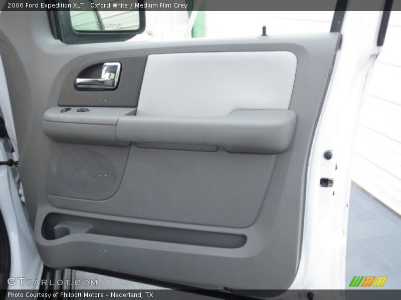 Oxford White / Medium Flint Grey 2006 Ford Expedition XLT