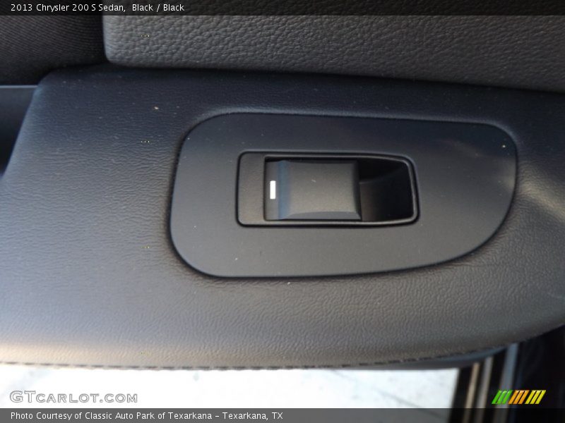 Black / Black 2013 Chrysler 200 S Sedan