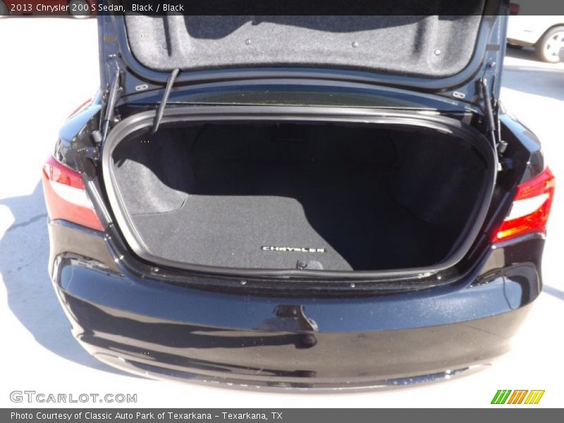 Black / Black 2013 Chrysler 200 S Sedan