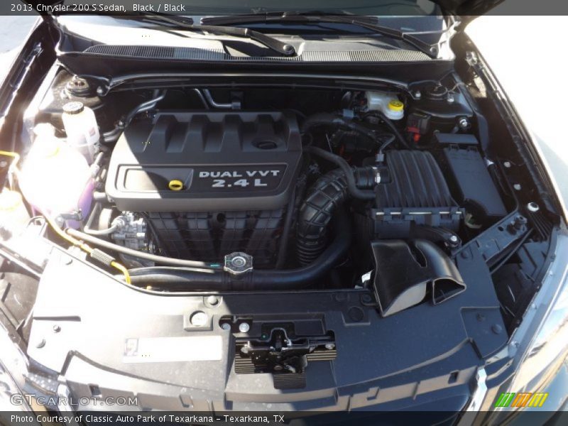 Black / Black 2013 Chrysler 200 S Sedan