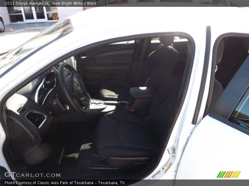 New Bright White / Black 2013 Dodge Avenger SE