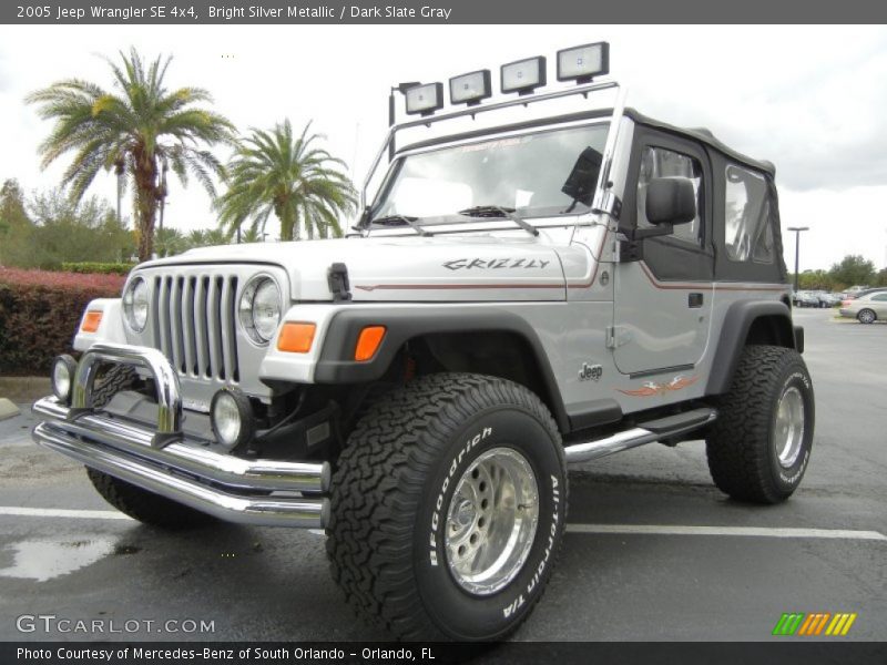 Bright Silver Metallic / Dark Slate Gray 2005 Jeep Wrangler SE 4x4