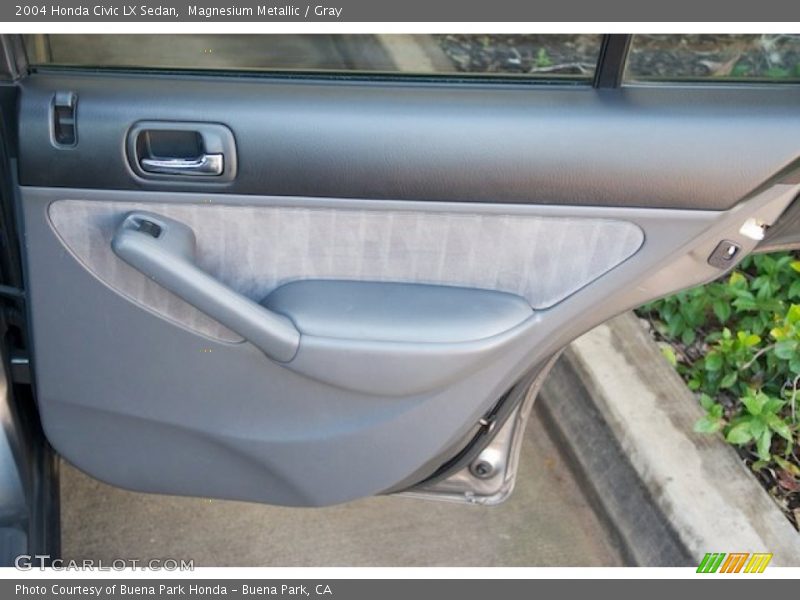 Magnesium Metallic / Gray 2004 Honda Civic LX Sedan