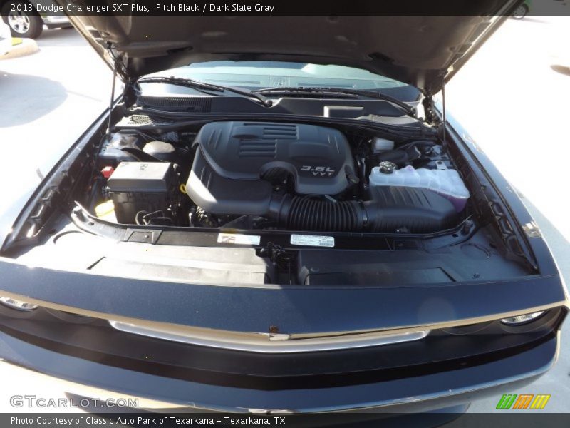 Pitch Black / Dark Slate Gray 2013 Dodge Challenger SXT Plus