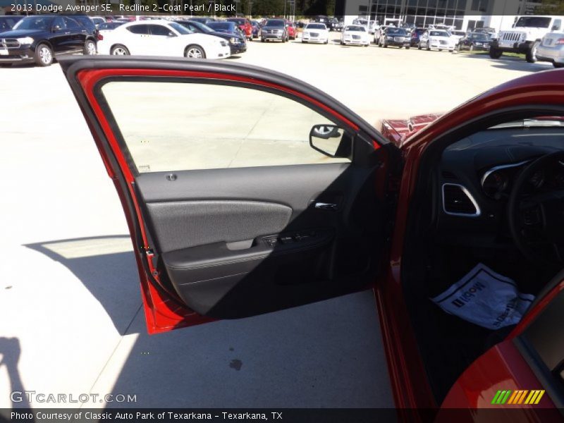 Redline 2-Coat Pearl / Black 2013 Dodge Avenger SE